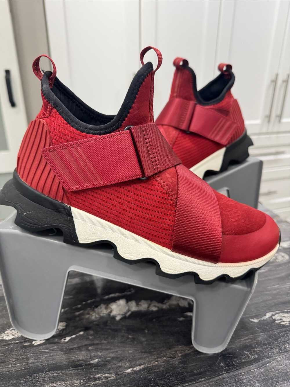 Sorel Kinetic Sneak Mesh Shoes – Women’s 8 | Red Dahlia